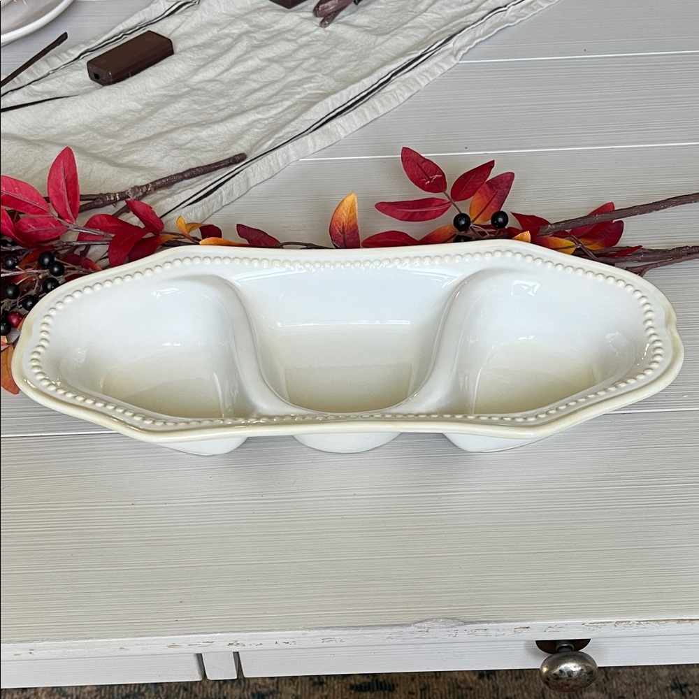 Pavillion a Princess House Exclusive Elegant White Ceramic Divided Serving Dish